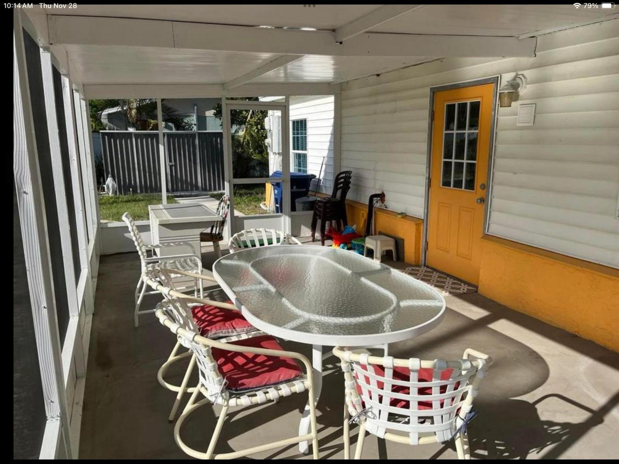 Charming 3 Bedroom 2 Bathroom And A Lanai * Venice